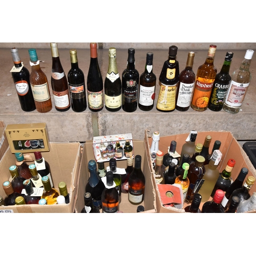 930 - WINE, SPIRIT & LIQUEUERS, Three Boxes containing a large  collection of 50+  bottles, half-bottles a... 