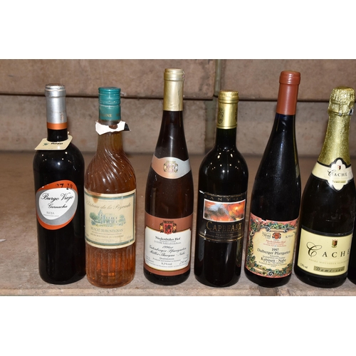 930 - WINE, SPIRIT & LIQUEUERS, Three Boxes containing a large  collection of 50+  bottles, half-bottles a... 