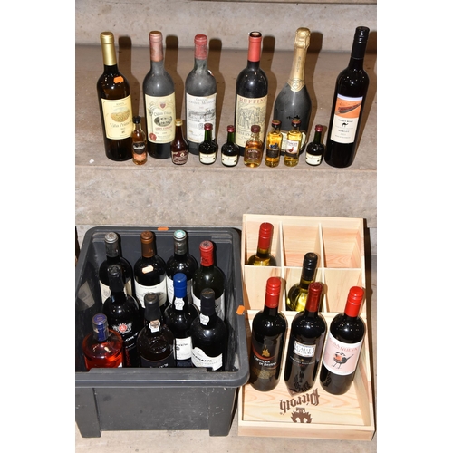 931 - WINE, PORT & COGNAC, Two Boxes containing Twenty Bottles comprising 1 x Martell VS Cognac, 40% vol. ... 