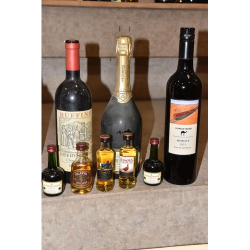 931 - WINE, PORT & COGNAC, Two Boxes containing Twenty Bottles comprising 1 x Martell VS Cognac, 40% vol. ... 