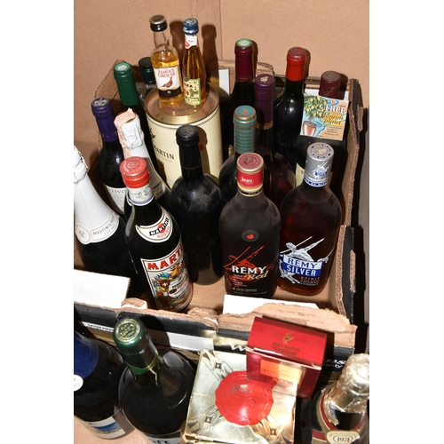 938 - ALCOHOL.One Box containing a collection of Wine, Champagne, Whisky,Cognac and Spirit, twenty-one bot... 