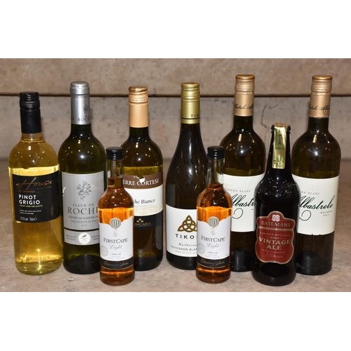 943 - SIX BOTTLES OF  White Wine, Two 25cl bottles and one bottle of Beer comprising 2 x Albastrele Sauvig... 