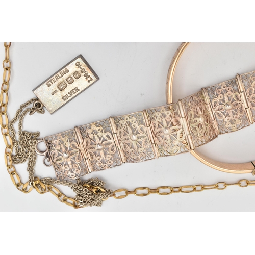 126 - AN ASSORTMENT OF JEWELLERY, to include a gold plated hinged bangle with foliate pattern, stamped 1/5... 