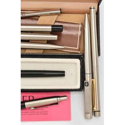 166 - A SELECTION OF PENS, to include a cased Sheaffer pen, a cased Parker pen and five further Parker pen... 