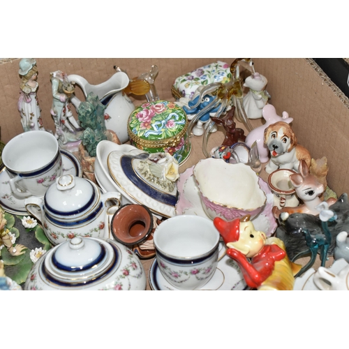 522 - FIVE BOXES AND LOOSE CERAMICS AND GLASS WARE, to include a boxed set of four Edinburgh Crystal tumbl... 