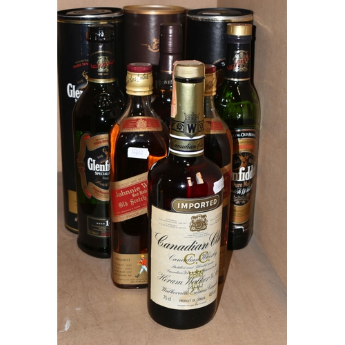 910 - WHISKY, Six Bottles of Single Malts & Blended Whisky comprising 1 x GLENFIDDICH SPECIAL OLD RESERVE ... 