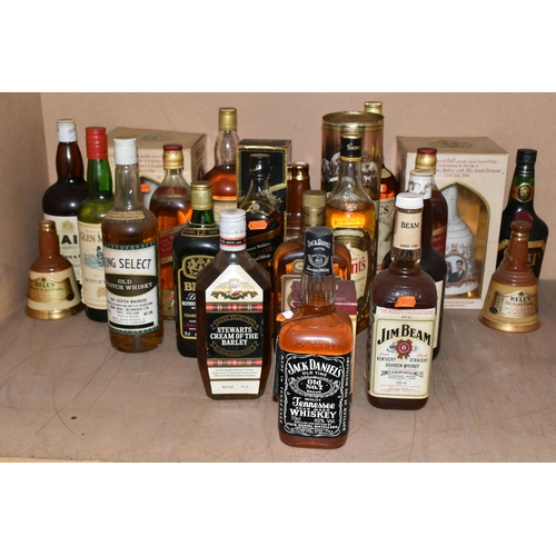 920 - WHISKY, Twenty-two Bottles of Blended Whisky comprising 2 x BELL'S Commemorative Decanters (H.M. Que... 