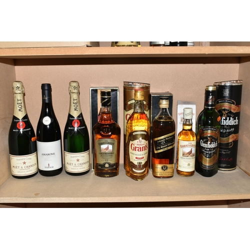 922 - WHISKY & WINE, Eight Bottles comprising 1 x Bottle of GLENFIDDICH SINGLE MALT, Special Old Reserve, ... 