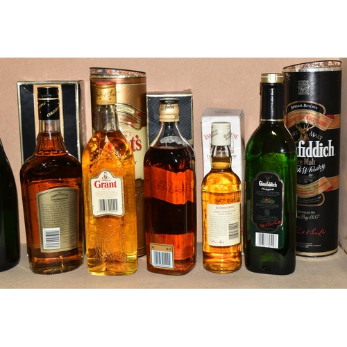 922 - WHISKY & WINE, Eight Bottles comprising 1 x Bottle of GLENFIDDICH SINGLE MALT, Special Old Reserve, ... 