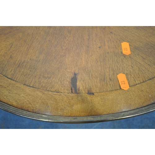 1234 - A LATE 19TH / EARLY 20TH CENTURY FRENCH CIRCULAR LAMP TABLE, the top and undershelf with fan shaped ... 