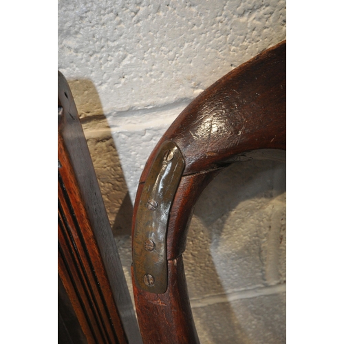 1314 - A VICTORIAN MAHOGANY SPOON BACK CHAIR, with buttoned back rest, scrolled details, raised on shaped l... 