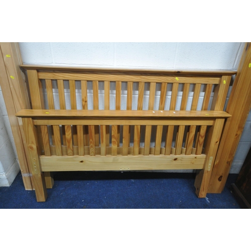 1339 - A MODERN PINE 4FT6 BEDSTEAD, with side, slats and bolts (condition report: scuffs and scratches)