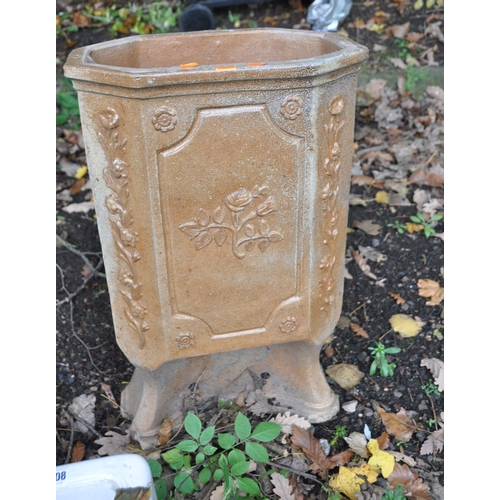 1008 - AN EARLY 20th CENTURY EARTHENWARE WATER CONTAINER/FILTER and an enamel sink water container height 7... 