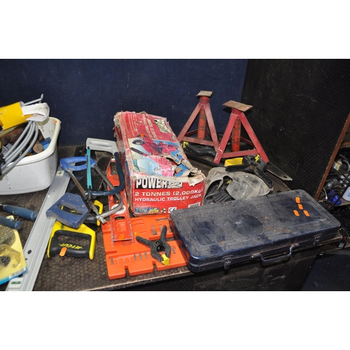 1075 - A COLLECTION OF AUTOMOTIVE AND HAND TOOLS including a Williams Superslim Socket set, a Power lift tr... 