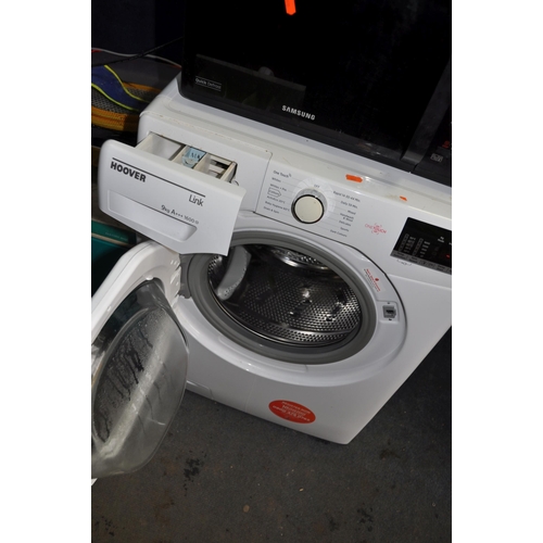 1083 - A HOOVER HL1692D3-80  9KG WASHING MACHINE width 60cm depth 52cm height 85cm and a Samsung microwave ... 