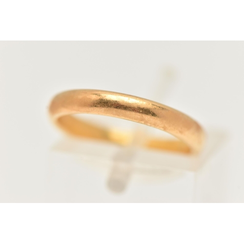 22 - A 22CT GOLD BAND RING, a plain polished band, approximate width 2.9mm, hallmarked 22ct Birmingham, a... 