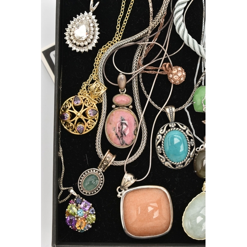 124 - A SELECTION OF WHITE METAL GEM SET PENDANT NECKLACES, to include fourteen pendant necklaces, set wit... 