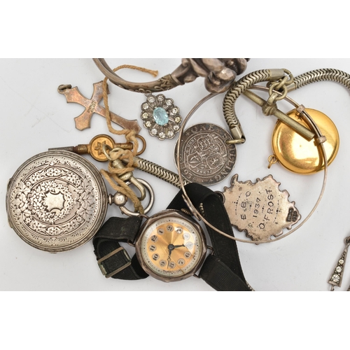 128 - A SELECTION OF MAINLY LATE 19TH TO EARLY 20TH CENTURY JEWELLERY, to include a pocket watch, stamped ... 