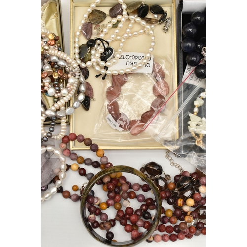 136 - A BOX OF SEMI-PRECIOUS GEMSTONE JEWELLERY, to include two jasper bead necklaces, a goldstone heart s... 