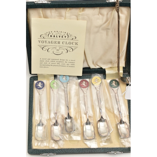 147 - A PAIR OF SILVER SUGAR TONGS AND OTHER ASSORTED ITEMS, a pair of kings pattern sugar tongs, hallmark... 