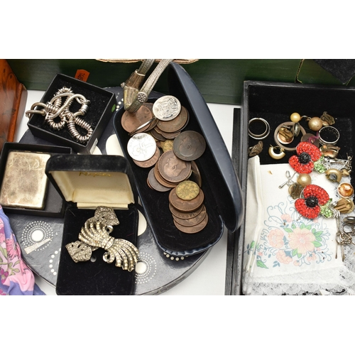 168 - A BOX OF ASSORTED ITEMS, to include various pieces of costume jewellery, fashion wristwatches, boxes... 