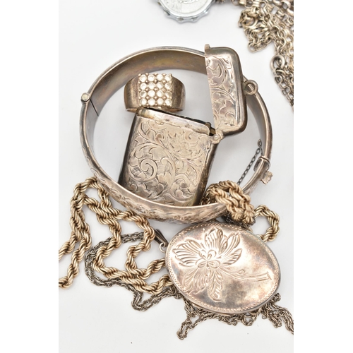 99 - ASSORTED SILVER AND WHITE METAL JEWELLRY AND ITEMS, to include a silver hinged bangle, hallmarked Bi... 