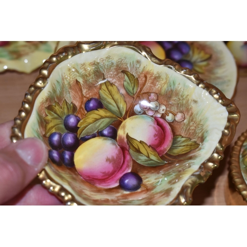 326 - A GROUP OF AYNSLEY 'ORCHARD GOLD'  PATTERN GIFTWARE, D1013, comprising a small tazza, diameter 13cm,... 