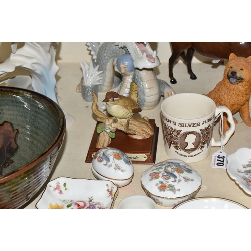 370 - A GROUP OF CERAMICS AND GLASS WARE, to include a Royal Doulton Brambly Hedge 'The Harvest Mice' wall... 