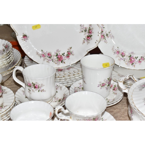 389 - A GROUP OF ROYAL ALBERT 'LAVENDER ROSE' DINNER WARE, comprising covered tureen, two oval serving bow... 