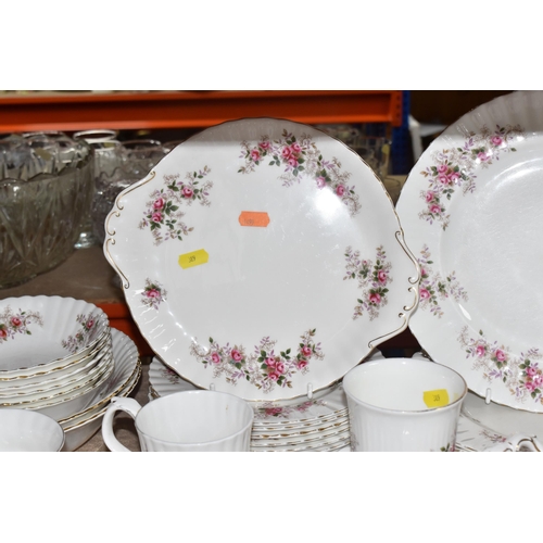 389 - A GROUP OF ROYAL ALBERT 'LAVENDER ROSE' DINNER WARE, comprising covered tureen, two oval serving bow... 