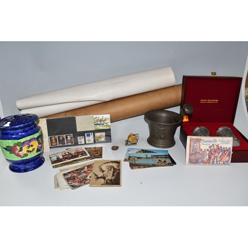 433 - A BOX AND LOOSE METALWARE, EPHEMERA, AND SUNDRY ITEMS, to include a bronze singing bowl, a boxed pai... 