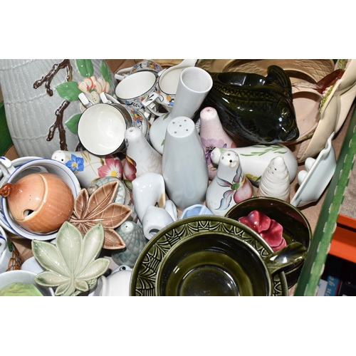 439 - THREE BOXES AND LOOSE CERAMICS, to include a Govancroft twin handled vase with wire floral frog, a S... 