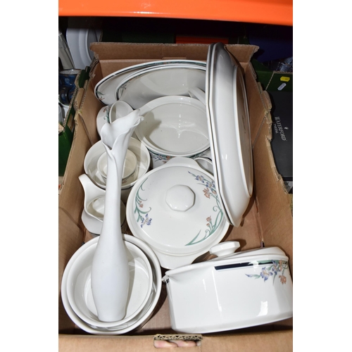 449 - THREE BOXES AND LOOSE CERAMICS AND GLASSWARE to include one box of Royal Doulton 'Juno' dinnerware t... 