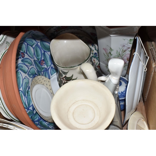 449 - THREE BOXES AND LOOSE CERAMICS AND GLASSWARE to include one box of Royal Doulton 'Juno' dinnerware t... 