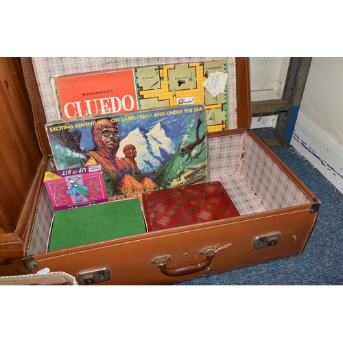 464 - ONE BOX AND LOOSE VINTAGE TINS AND GAMES etc., to include a brown leather trunk, cigarette cards, Cl... 