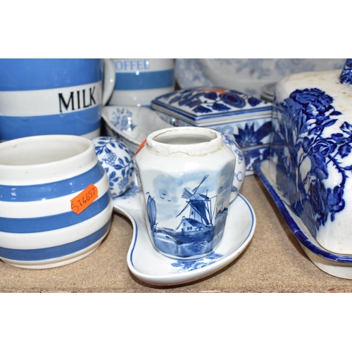 480 - A LARGE GROUP OF BLUE AND WHITE CERAMICS to include a group of T.G Green Cornish Ware comprising a m... 