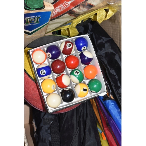 493 - ONE BOX AND LOOSE SPORTS ITEMS AND SUNDRIES, to include a dartboard enclosed in a cabinet with chalk... 