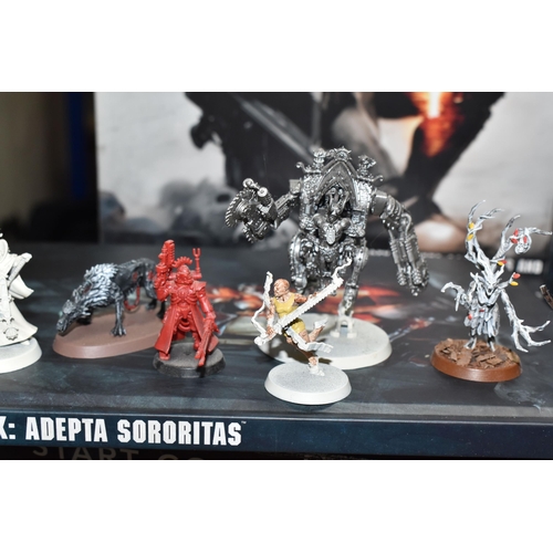 523 - WARHAMMER 40000 GAMING ACCESSORIES, to include boxed Serphon and Sylvaneth kits, kits appear to be u... 