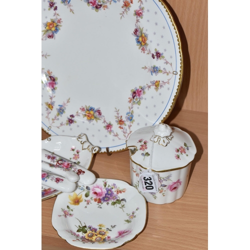 320 - A GROUP OF ROYAL CROWN DERBY CERAMICS to include a 'Royal Pinxton Roses' plate, a 'Pinxton Roses' pl... 