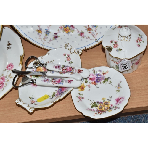 320 - A GROUP OF ROYAL CROWN DERBY CERAMICS to include a 'Royal Pinxton Roses' plate, a 'Pinxton Roses' pl... 