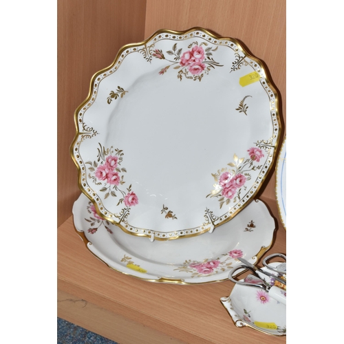 320 - A GROUP OF ROYAL CROWN DERBY CERAMICS to include a 'Royal Pinxton Roses' plate, a 'Pinxton Roses' pl... 