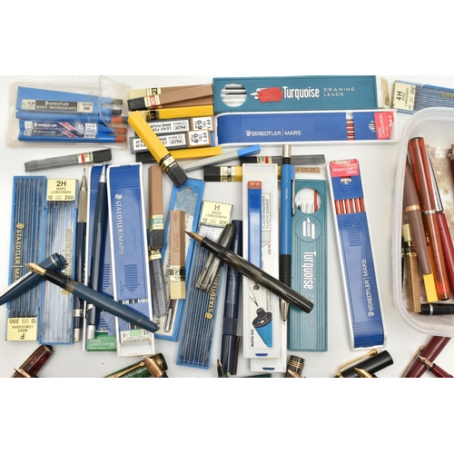 213 - A BOX OF VARIOUS FOUNTAIN PENS, PROPELLING PENCILS AND PENCIL LEADS, to include various cased 'Staed... 