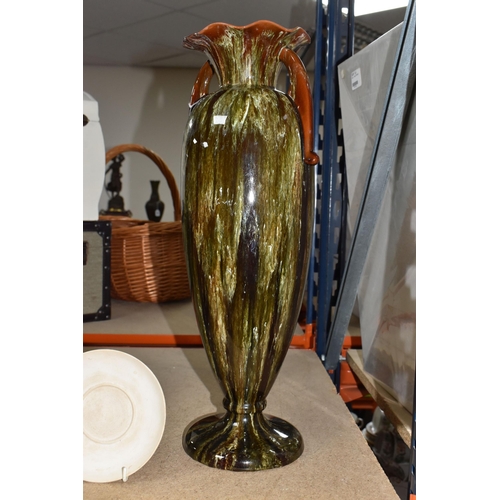 435 - A SMALL QUANTITY OF LINTHORPE POTTERY, to include a pottery vase shape 1687, brown, green and white ... 