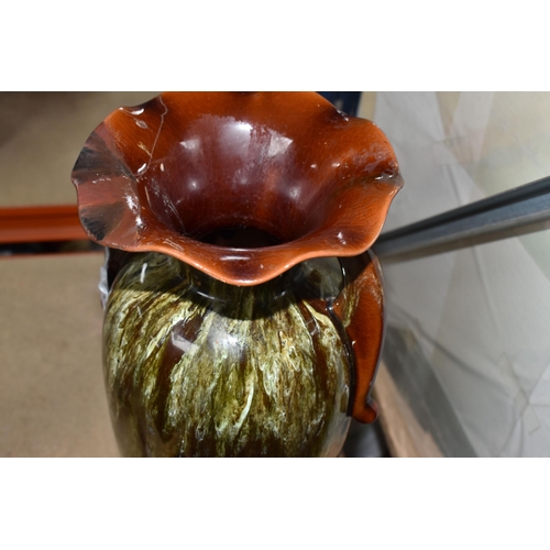 435 - A SMALL QUANTITY OF LINTHORPE POTTERY, to include a pottery vase shape 1687, brown, green and white ... 