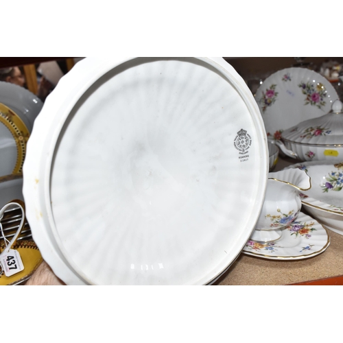 438 - NINETY SIX PIECE ROYAL WORCESTER DINNERWARE SET, 'Roanoke',  Z2827, comprising of, one oval meat pla... 