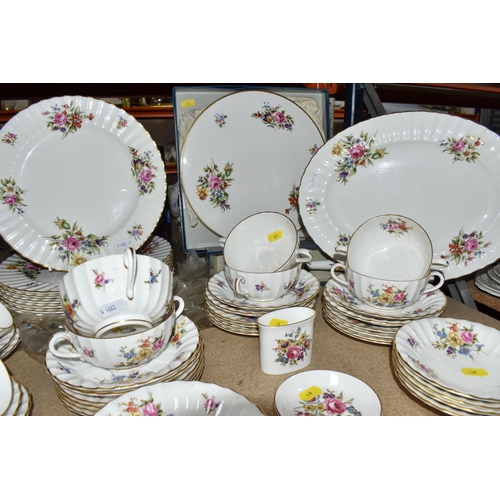 438 - NINETY SIX PIECE ROYAL WORCESTER DINNERWARE SET, 'Roanoke',  Z2827, comprising of, one oval meat pla... 