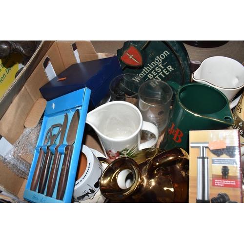 464 - ONE BOX AND LOOSE BREWERIANA comprising four ceramic advertising jugs comprising two Wade Bass jugs,... 