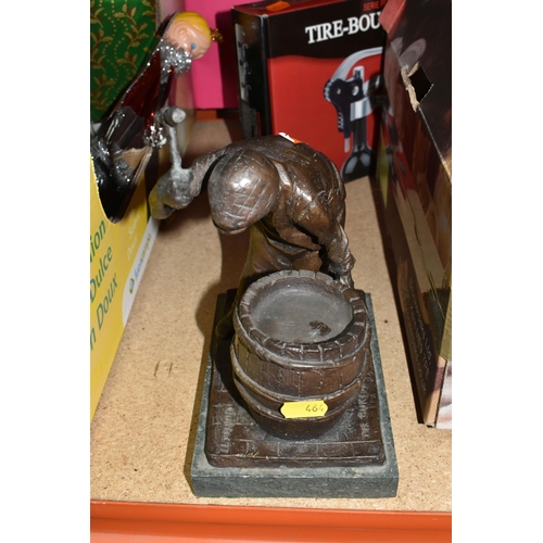 464 - ONE BOX AND LOOSE BREWERIANA comprising four ceramic advertising jugs comprising two Wade Bass jugs,... 