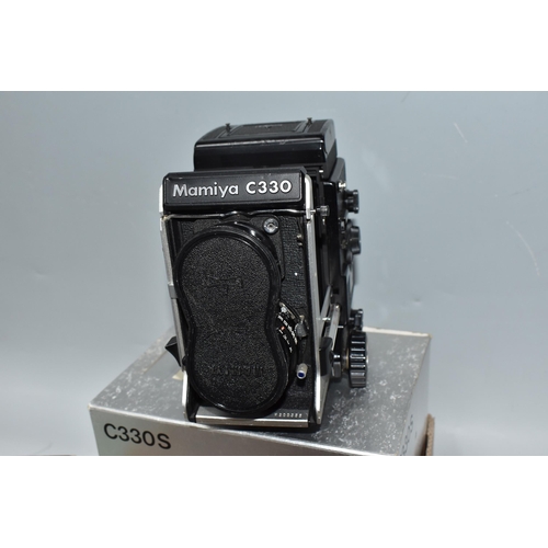 508 - ONE BOX CONTAINING A MAMIYA PROFESSIONAL- S C330 CAMERA, serial number W200355, with a Mamiya - Seko... 