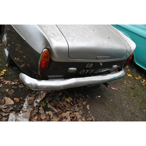 1007 - A 1966 BRISTOL 409 TWO DOOR SPORTS SALOON CAR in two tone silver and grey with a 5211cc Chrysler V8 ... 